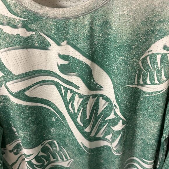 Loco Skaile long sleeve graphic shirt, size large, excellent used condition - Picture 2 of 7